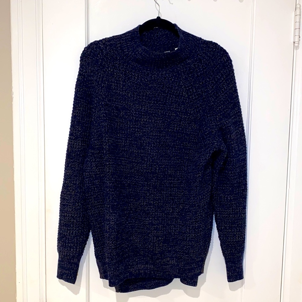 BDG NAVY LONG KNIT SWEATER TOP - SIZE SMALL